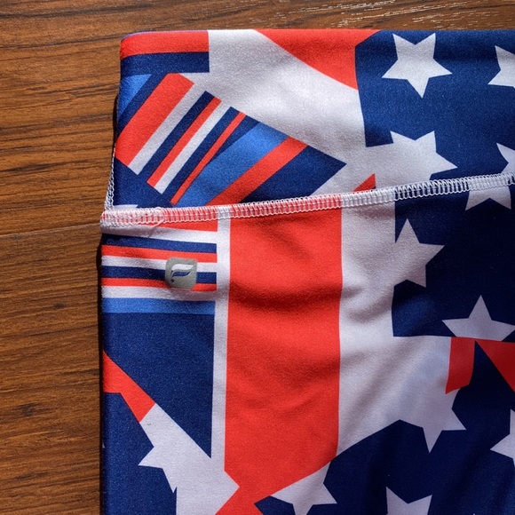 Fabletics Capris - Picture 2 of 5